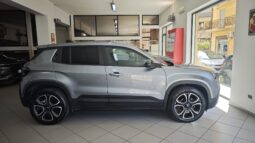 
										JEEP AVENGER 1.2 100 CV SUMMIT full									