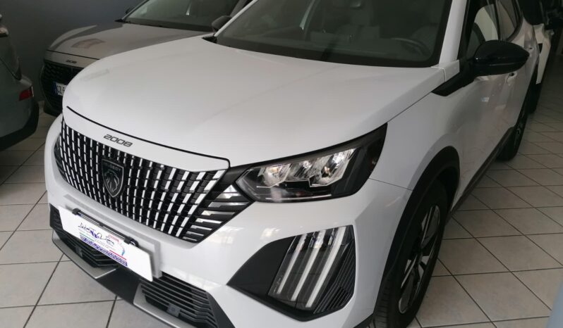 
								PEUGEOT 2008 1.2 PureTech 100 CV S&S ALLURE full									