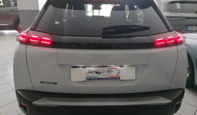 
								PEUGEOT 2008 1.2 PureTech 100 CV S&S ALLURE full									