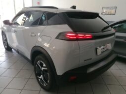 
										PEUGEOT 2008 1.2 PureTech 100 CV S&S ALLURE full									